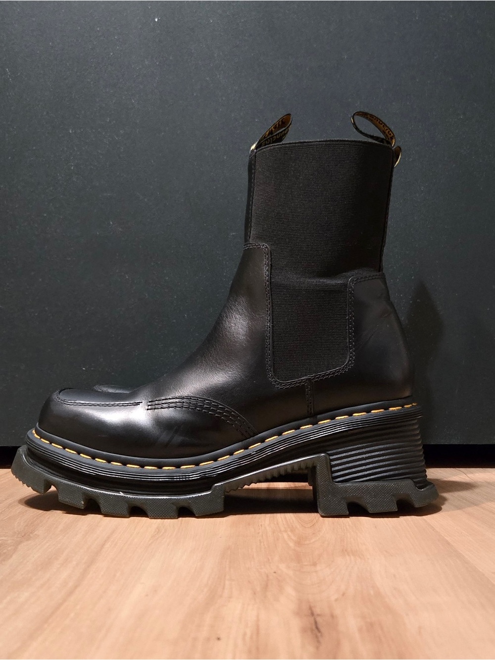dr. martens | corran chelsea leather heeled boots | square toe | black | US 11
